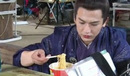 张凌赫特效吃瓜,揭秘幕后制作秘辛