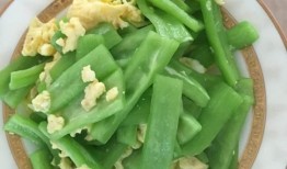 蛇瓜的皮可以吃吗,可食用之谜揭秘