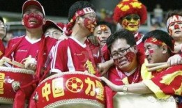 中国球迷吃瓜,盘点热点事件背后的狂欢与思考