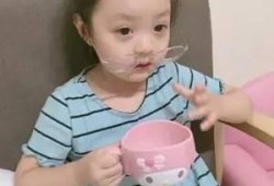 萌娃吃瓜李白图片,可爱瞬间引网友热议