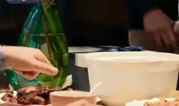 阿瑟 吃瓜,阿瑟的瓜田奇遇记