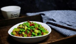 买毛豆吃瓜,夏日美食新体验