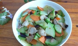 经常吃块瓜好吗,日常饮食中的健康佳选，常吃真的好吗？