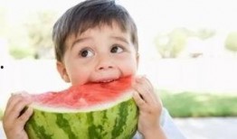 小孩吃瓜米,童年味蕾的甜蜜回忆