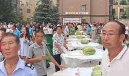 办公室吃瓜现场,揭秘职场八卦背后的真相