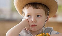 小米粒宝宝吃贝贝瓜,小米粒宝宝与贝贝瓜的甜蜜邂逅