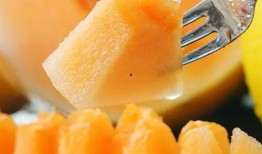 吃民勤蜜瓜,甘甜如蜜，尽享夏日清新口感